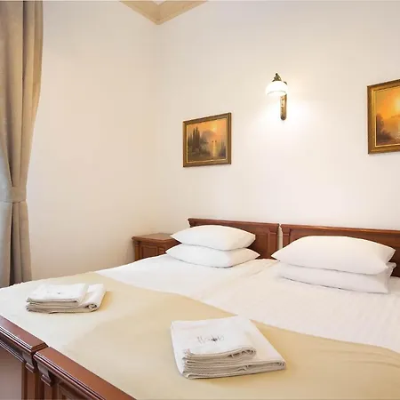 B12 - Comfort Apartemnts City Center Apartment