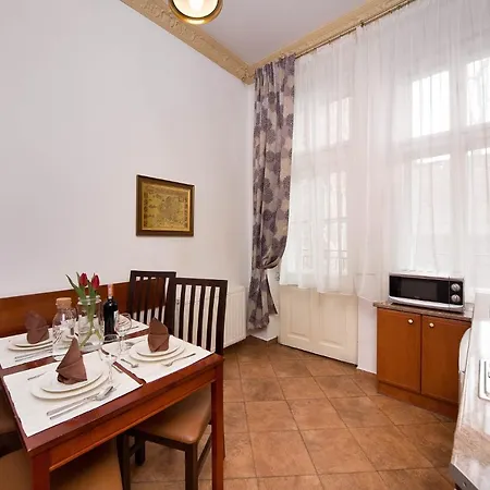 B12 - Comfort Apartemnts City Center *